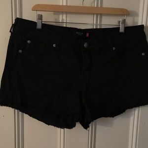 Black summer booty Jean shorts
